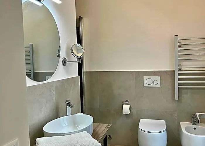 Relais Vaticano - Metro Station Ottaviano Otel *