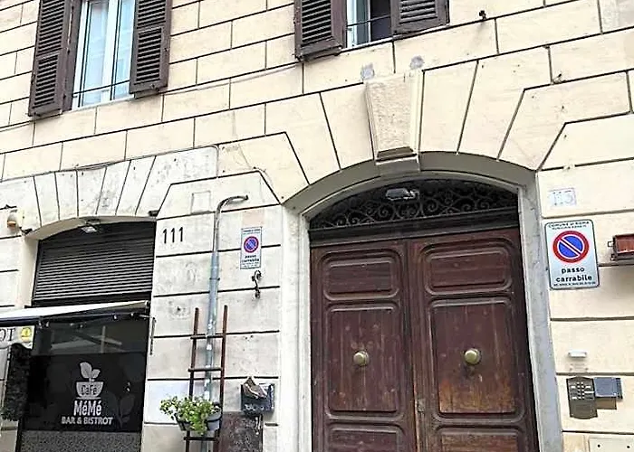 Otel Relais Vaticano - Metro Station Ottaviano